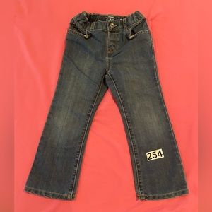 Boys size 4T bootcut jeans. Like new. Adjustable waist Childrens place